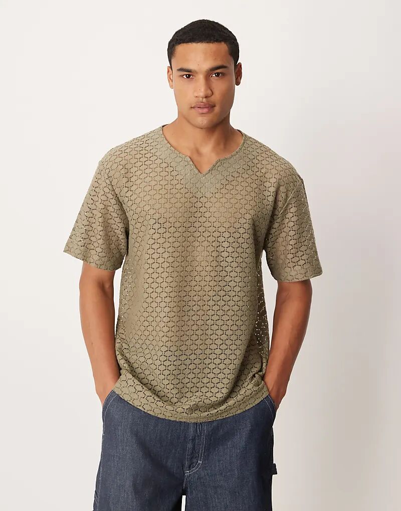 Свободная футболка ASOS DESIGN с вырезом-стойкой цвета хаки, связанная крючком
Свободная футболка ASOS DESIGN с вырезом-стойкой цвета хаки, связанная крючком