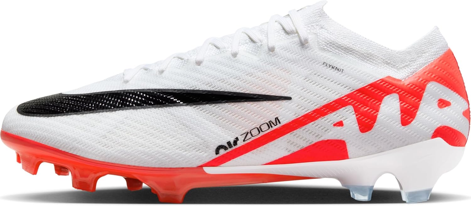 Мужские футбольные кроссовки Nike SoccerLow, белый/черный/алый
Мужские футбольные кроссовки Nike SoccerLow, белый/черный/алый