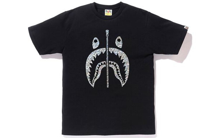 Футболка Shark Series для мужчин A Bathing Ape
Футболка Shark Series для мужчин A Bathing Ape