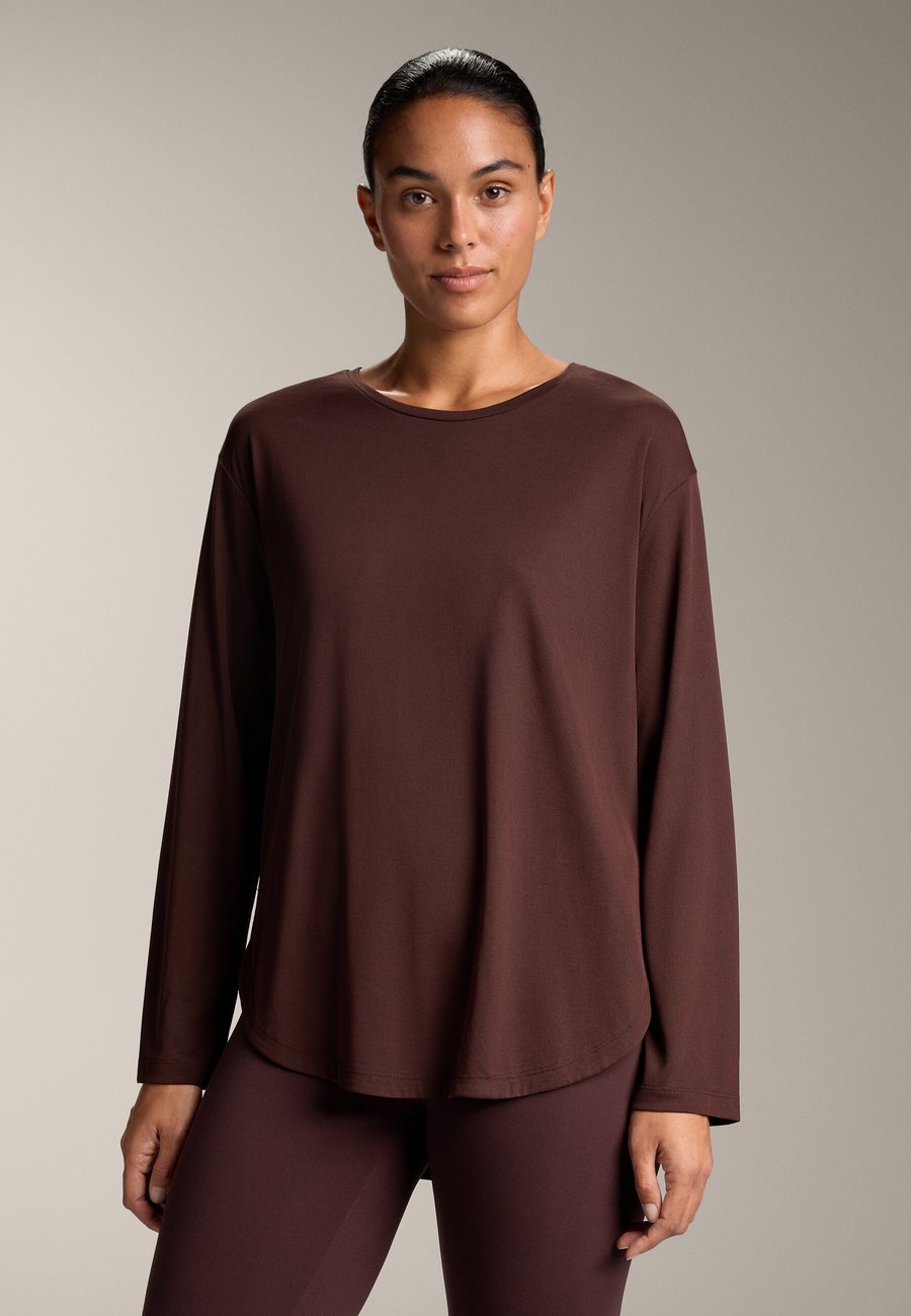 Топ OYSHO SOFT TOUCH LONG SLEEVE WITH BLACK PLEAT, Brown
Топ OYSHO SOFT TOUCH LONG SLEEVE WITH BLACK PLEAT, Brown