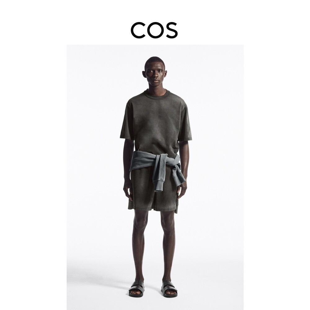 Мужские трикотажные шорты Cos стандартной посадки на талии, черный
Мужские трикотажные шорты Cos стандартной посадки на талии, черный