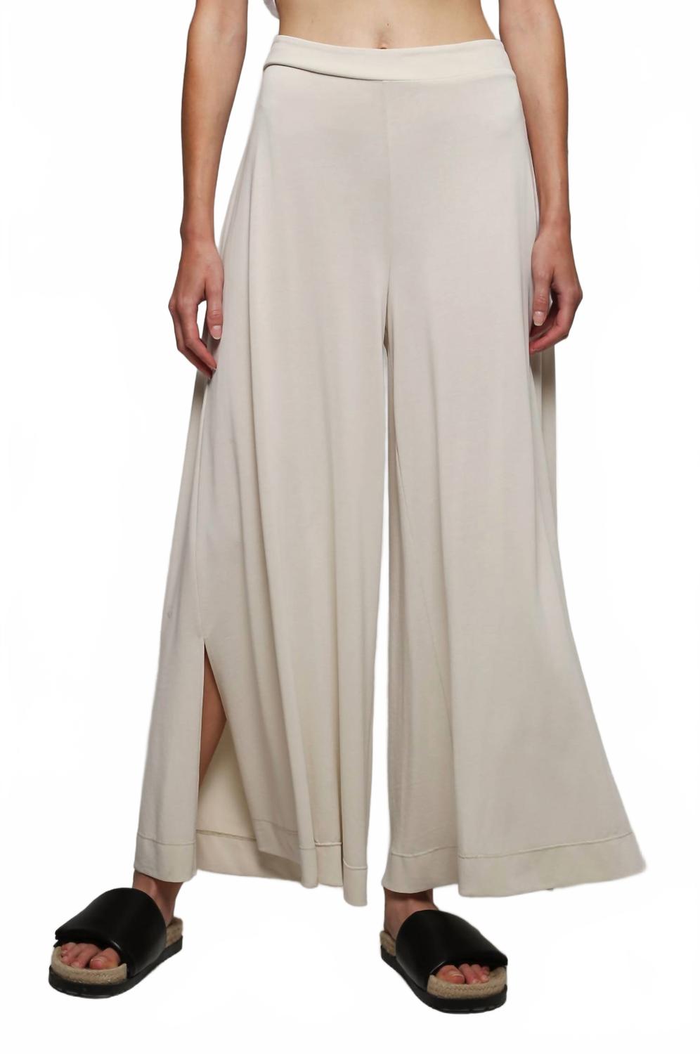 Брюки Flow кремовые Ozai N Ku
Брюки Flow кремовые Ozai N Ku