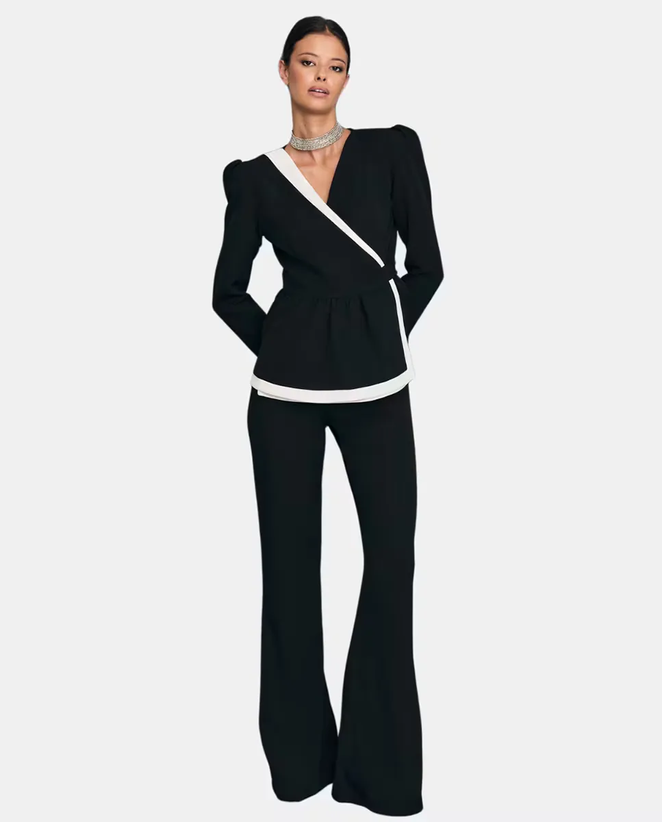 Женские расклешенные брюки черного цвета MIPHAI, черный
Женские расклешенные брюки черного цвета MIPHAI, черный