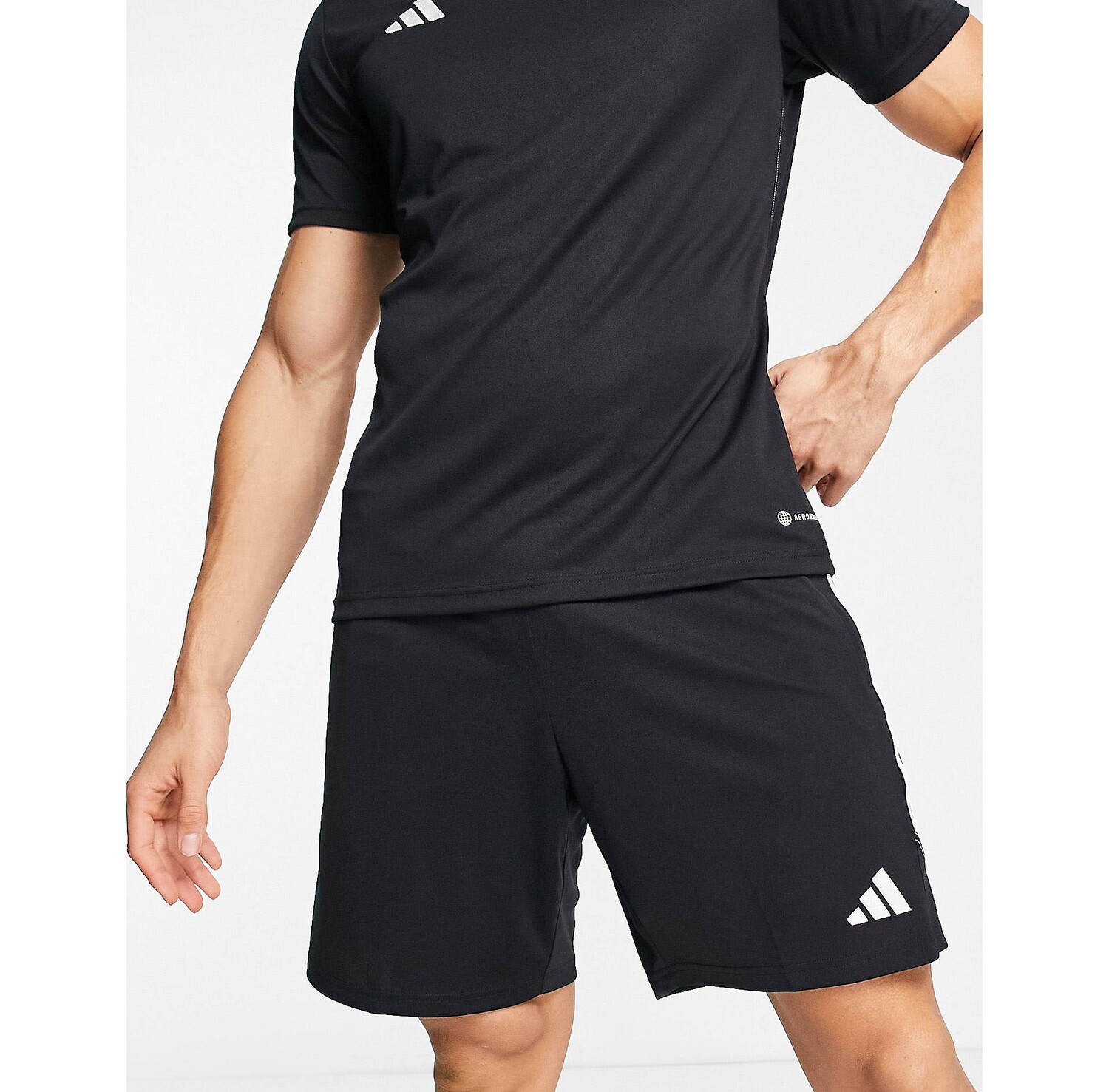 Черно-белые шорты adidas Football Tiro 23 adidas performance
Черно-белые шорты adidas Football Tiro 23 adidas performance