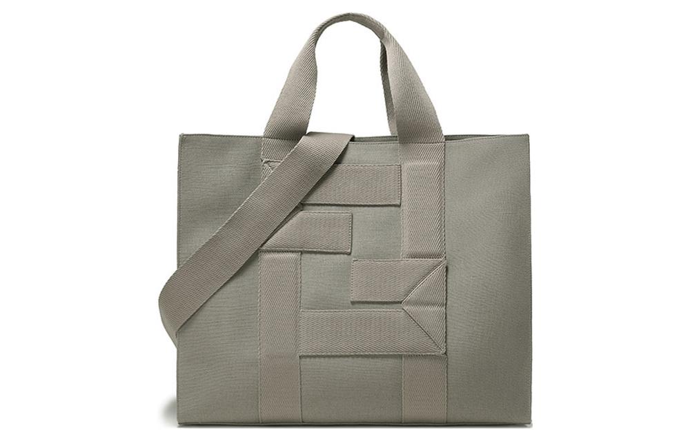 Сумка через плечо из холста, большая сумка-кроссбоди для мужчин, серо-коричневый бежевый FENDI
Сумка через плечо из холста, большая сумка-кроссбоди для мужчин, серо-коричневый бежевый FENDI