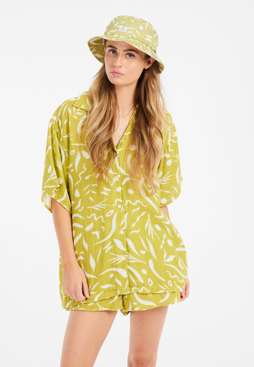 Блузка на пуговицах SHORTSLEEVE Protest, светло-зеленый
Блузка на пуговицах SHORTSLEEVE Protest, светло-зеленый