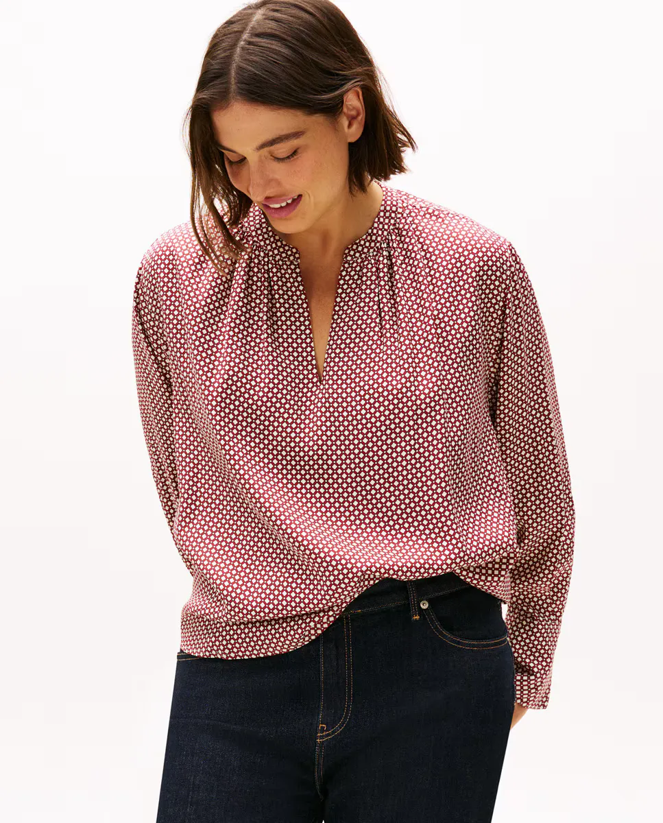 Женская блузка с длинными рукавами, струящаяся, с V-образным вырезом Tommy Hilfiger Curve, бордовый
Женская блузка с длинными рукавами, струящаяся, с V-образным вырезом Tommy Hilfiger Curve, бордовый