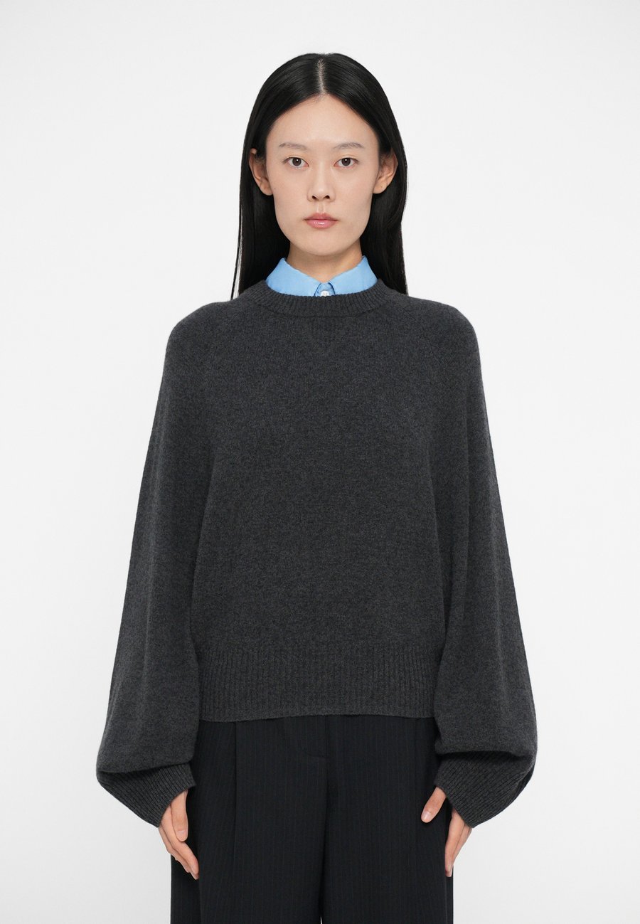 Джемпер REMAIN Jumper, Moonless Night Melange/Anthracite
Джемпер REMAIN Jumper, Moonless Night Melange/Anthracite