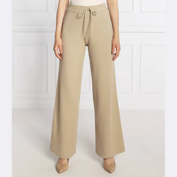 Трикотажные брюки свободного кроя Tommy Hilfiger, бежевый
Трикотажные брюки свободного кроя Tommy Hilfiger, бежевый