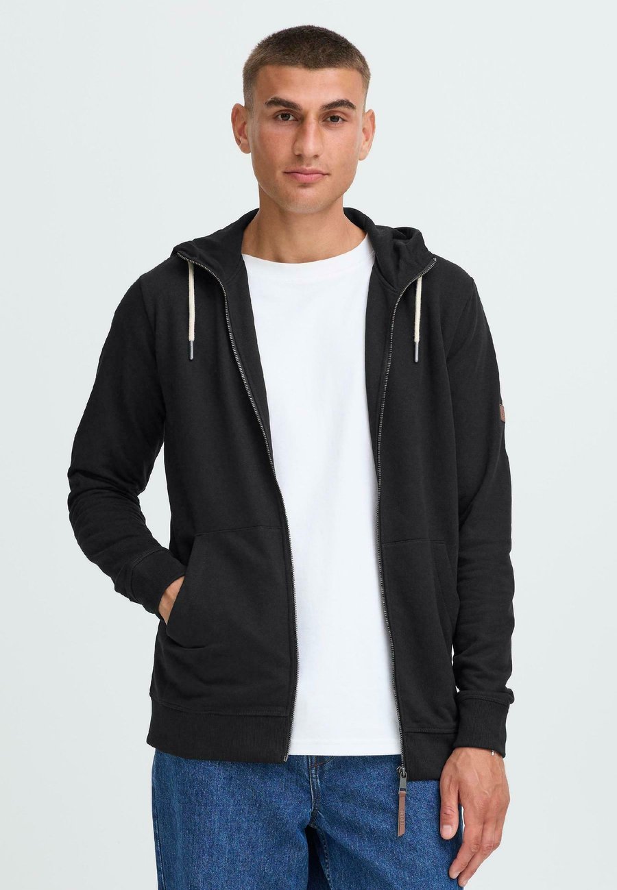 Толстовка Solid SDSIMA, True Black/Black, Черный, Толстовка Solid SDSIMA, True Black/Black
Толстовка Solid SDSIMA, True Black/Black, Черный, Толстовка Solid SDSIMA, True Black/Black