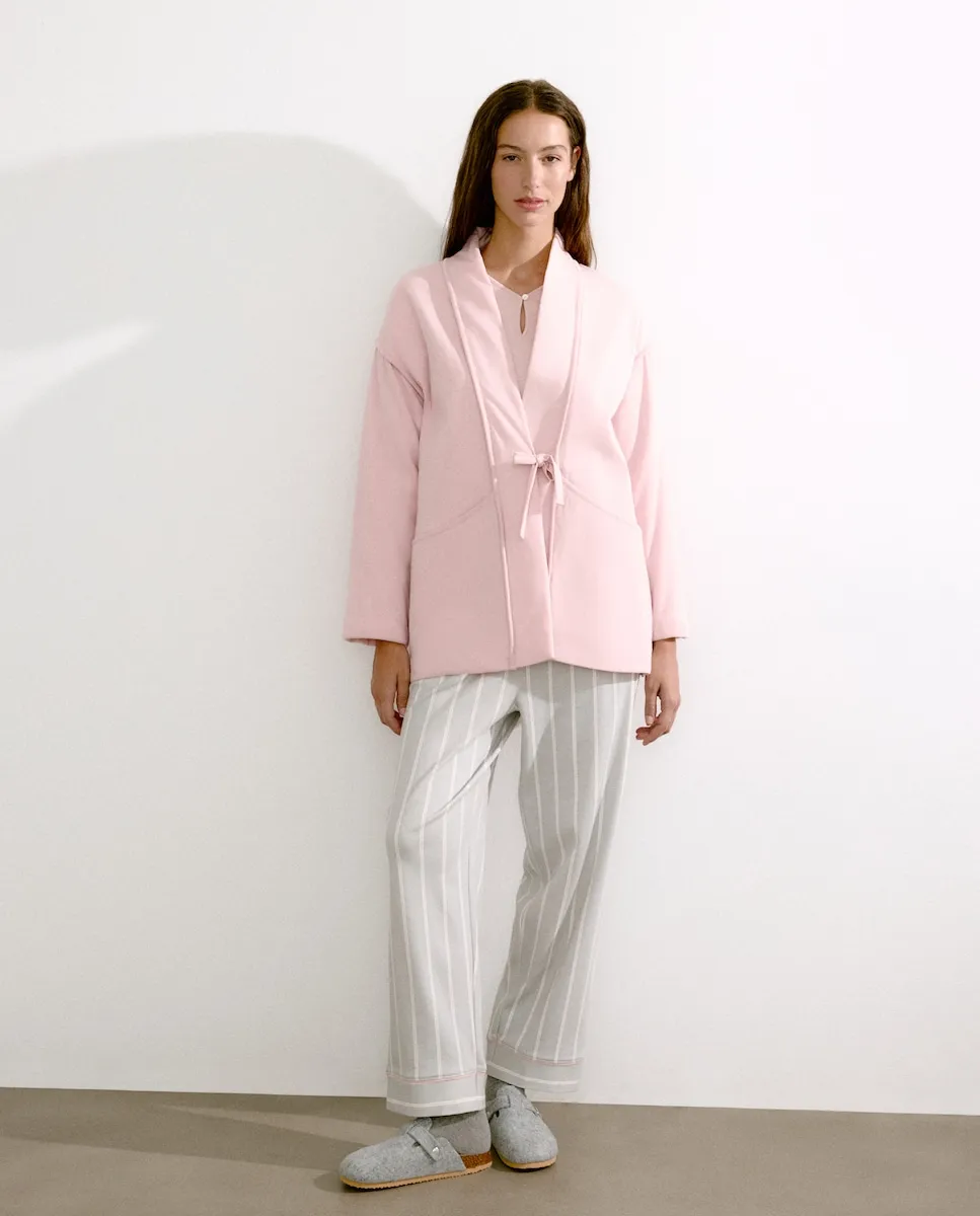 Женский халат с перекрестным вырезом Énfasis, светло-розовый
Женский халат с перекрестным вырезом Énfasis, светло-розовый