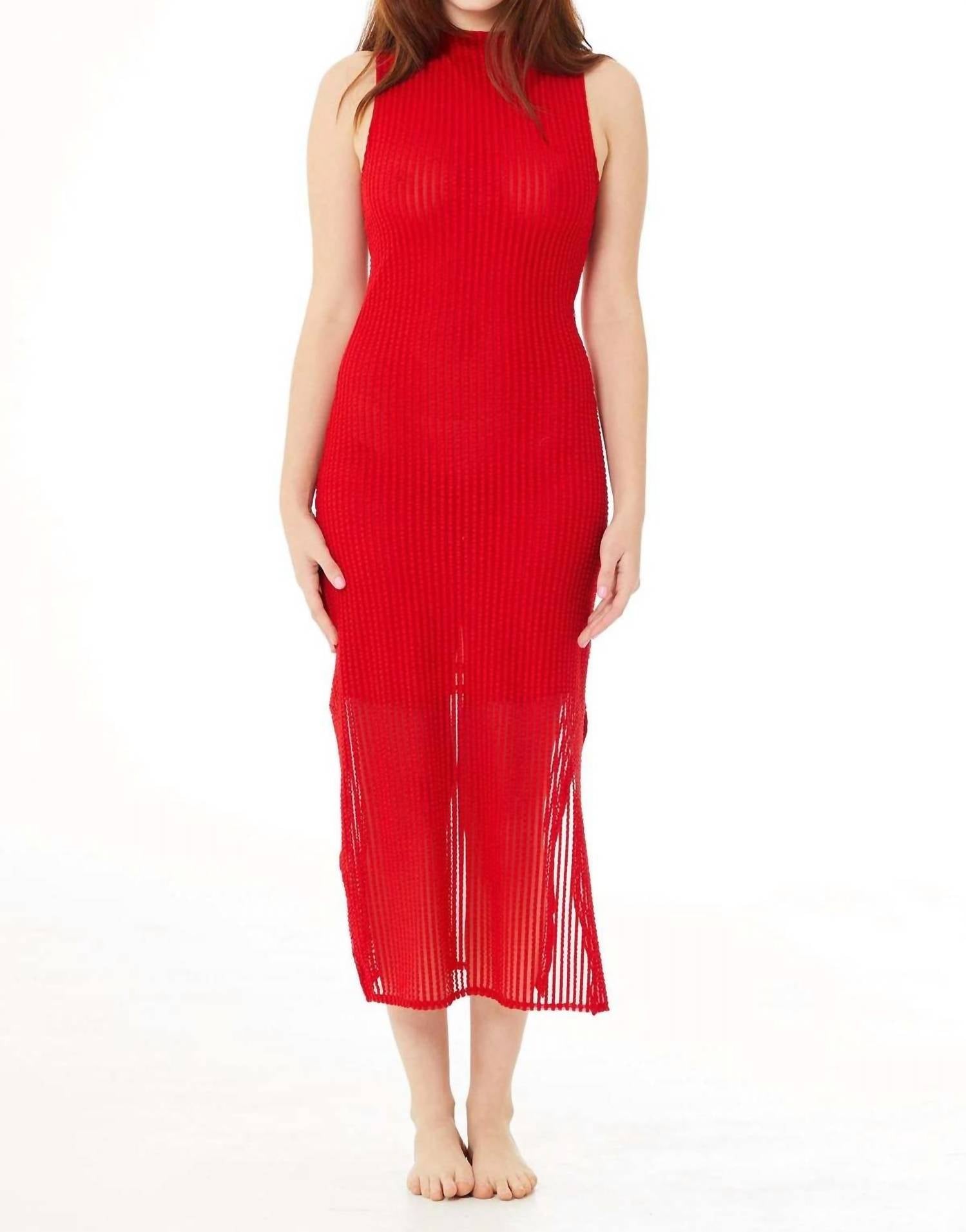 Платье миди Addison в рубчик с эффектом сжатой ткани, цвет руж FIND ME NOW, Rouge
Платье миди Addison в рубчик с эффектом сжатой ткани, цвет руж FIND ME NOW, Rouge