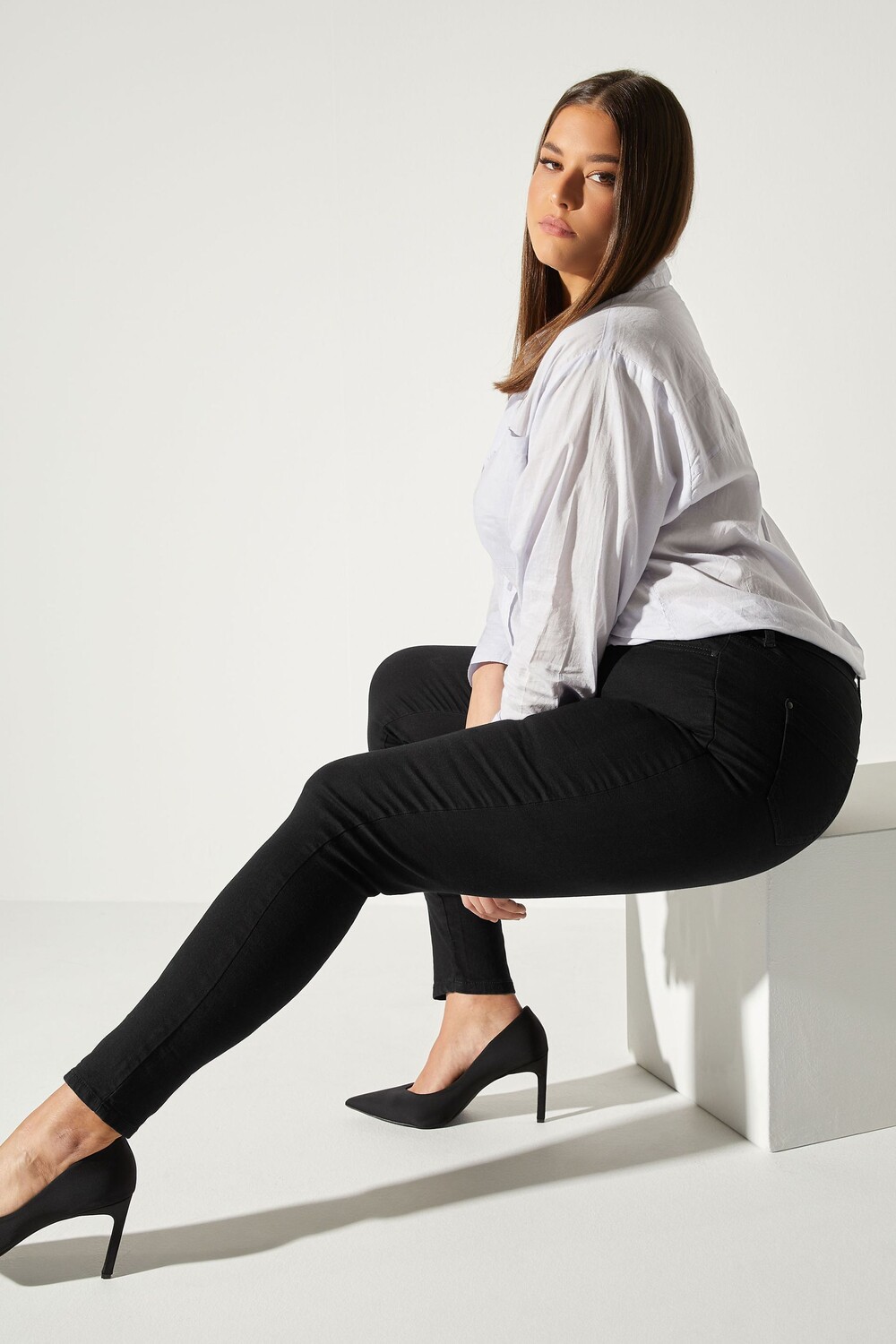 Джинсы Ava скинни стрейч Yours, черный
Джинсы Ava скинни стрейч Yours, черный