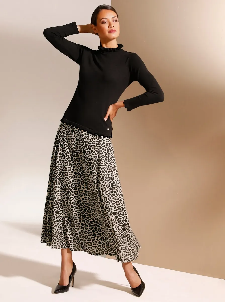 CREATION L PREMIUM свитер с воротником стойкой "свитер из вискозного модала", черный
CREATION L PREMIUM свитер с воротником стойкой "свитер из вискозного модала", черный