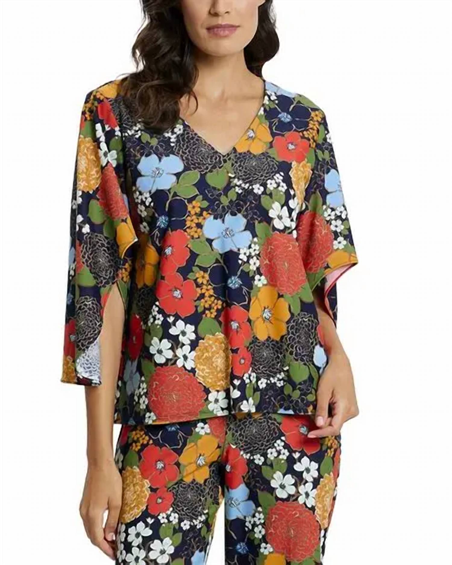 Топ Daniella в голубом цветочном принте JUDE CONNALLY
Топ Daniella в голубом цветочном принте JUDE CONNALLY