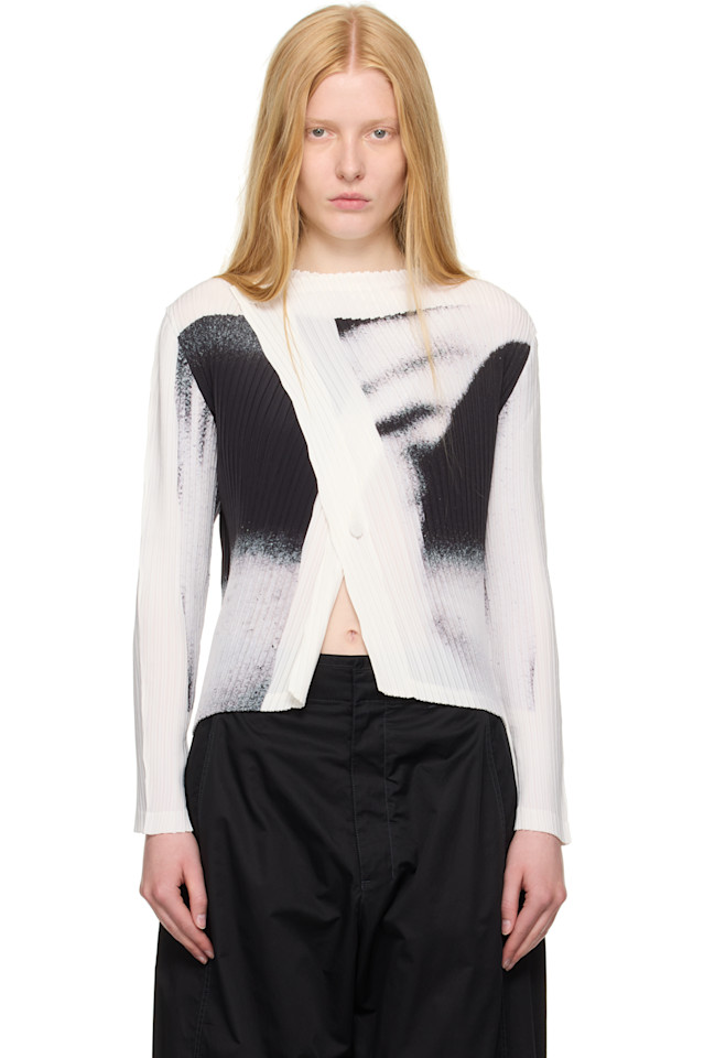 Кардиган с плиссировкой May Shadow Study Issey Miyake, цвет shadow
Кардиган с плиссировкой May Shadow Study Issey Miyake, цвет shadow