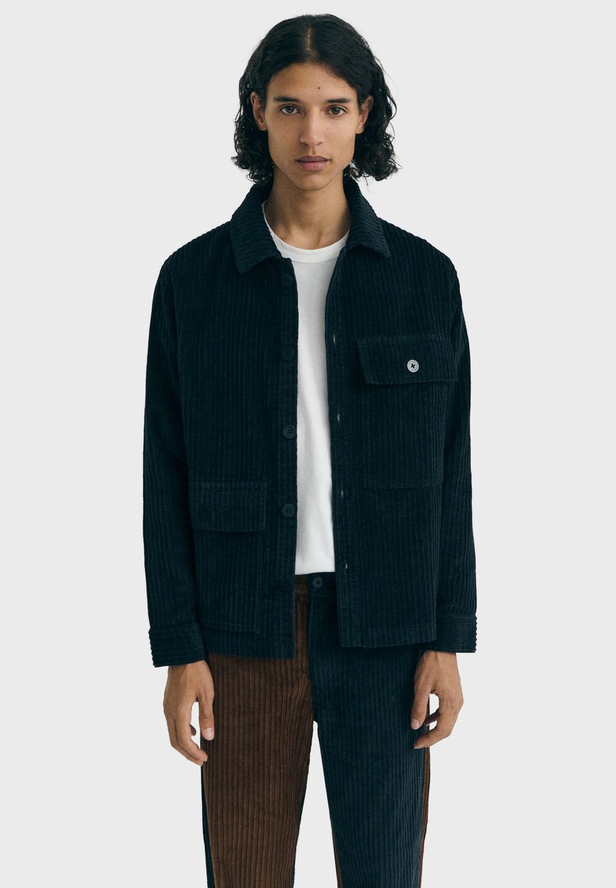 Куртка Thinking Mu GABIN, Navy Blue/Dark Blue
Куртка Thinking Mu GABIN, Navy Blue/Dark Blue