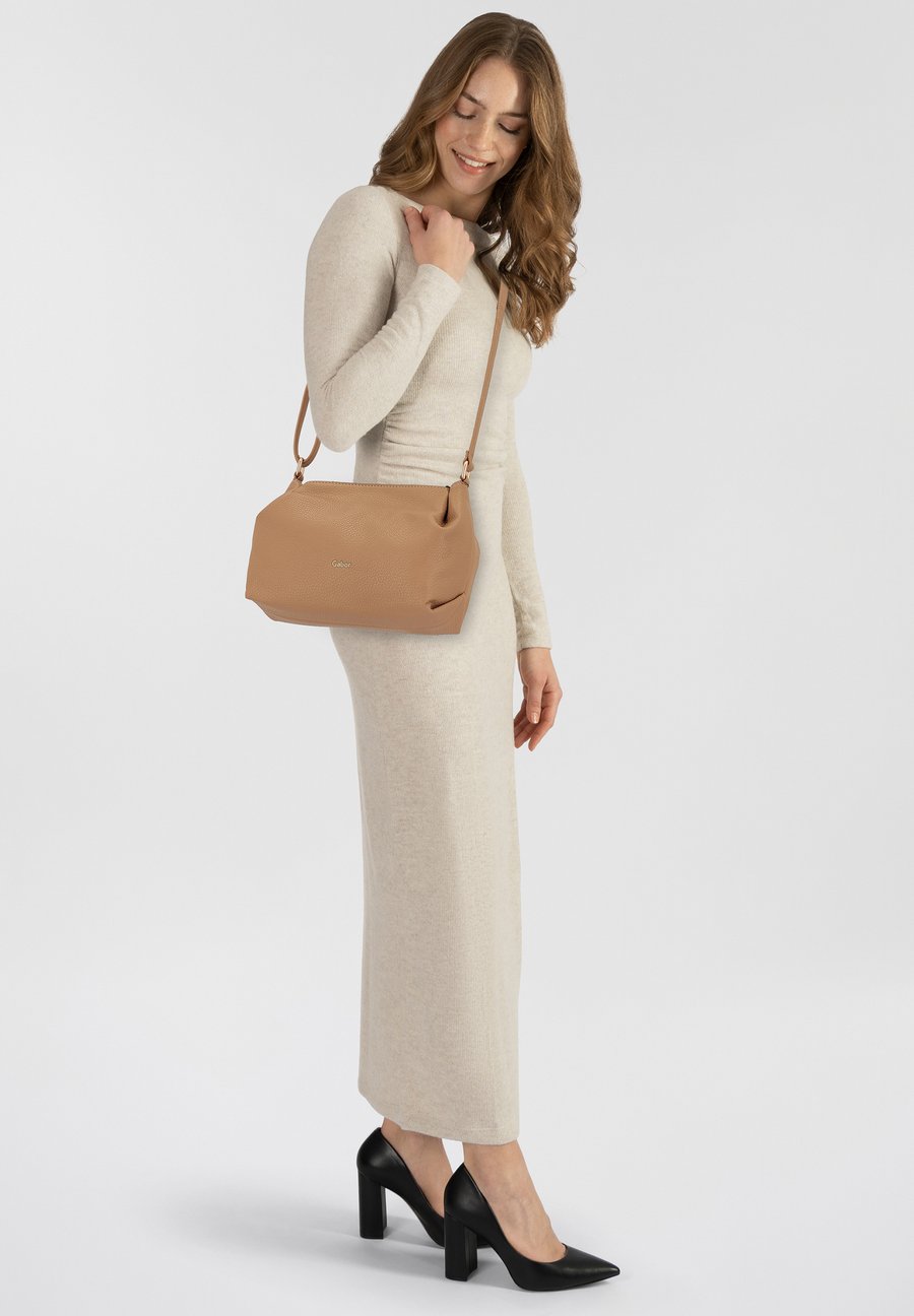 Сумка кросс-боди Gabor TELI, Camel/Light Brown
Сумка кросс-боди Gabor TELI, Camel/Light Brown