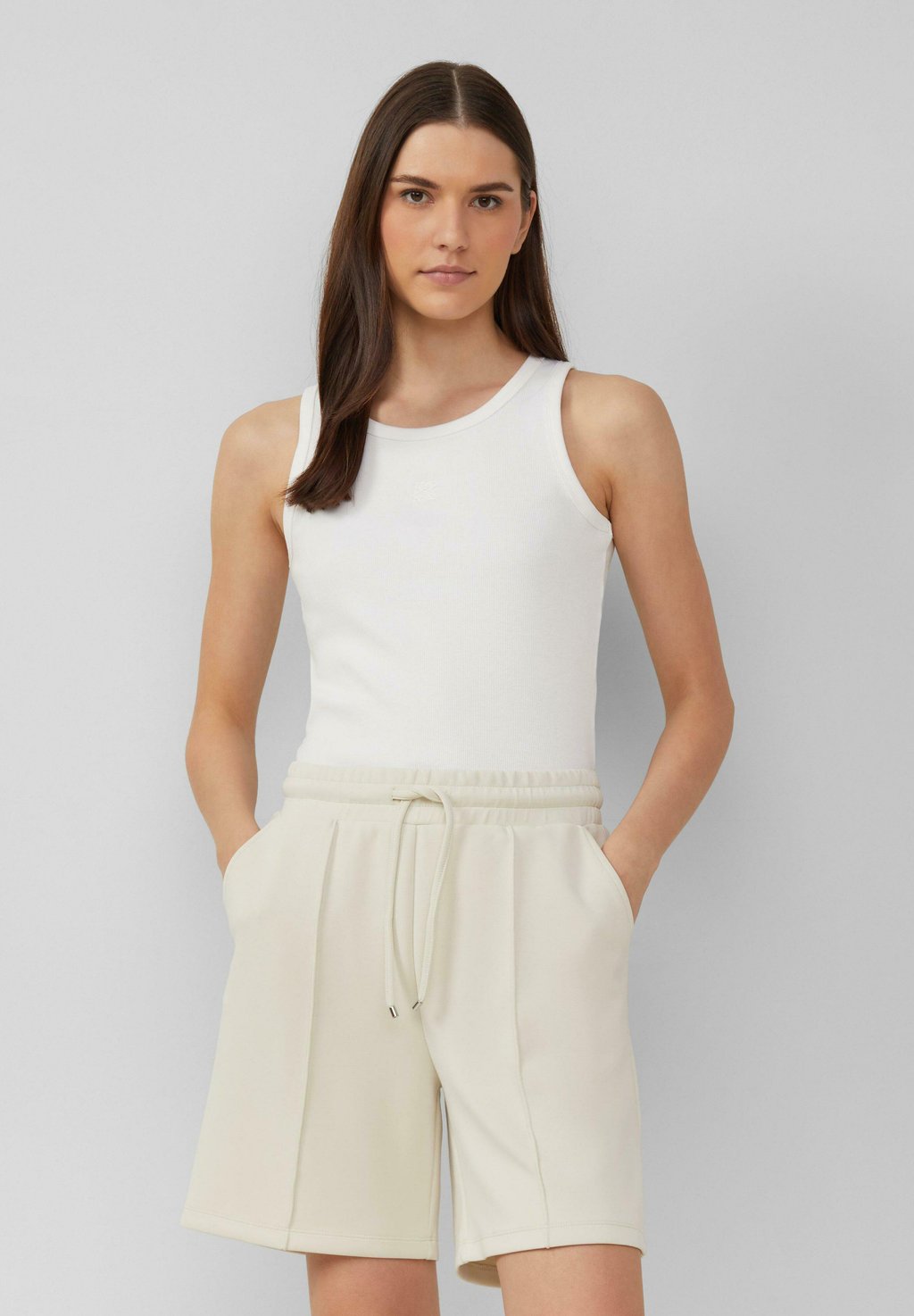 Топ IM SLIM FIT MIT STICKEREI s.Oliver, белый
Топ IM SLIM FIT MIT STICKEREI s.Oliver, белый