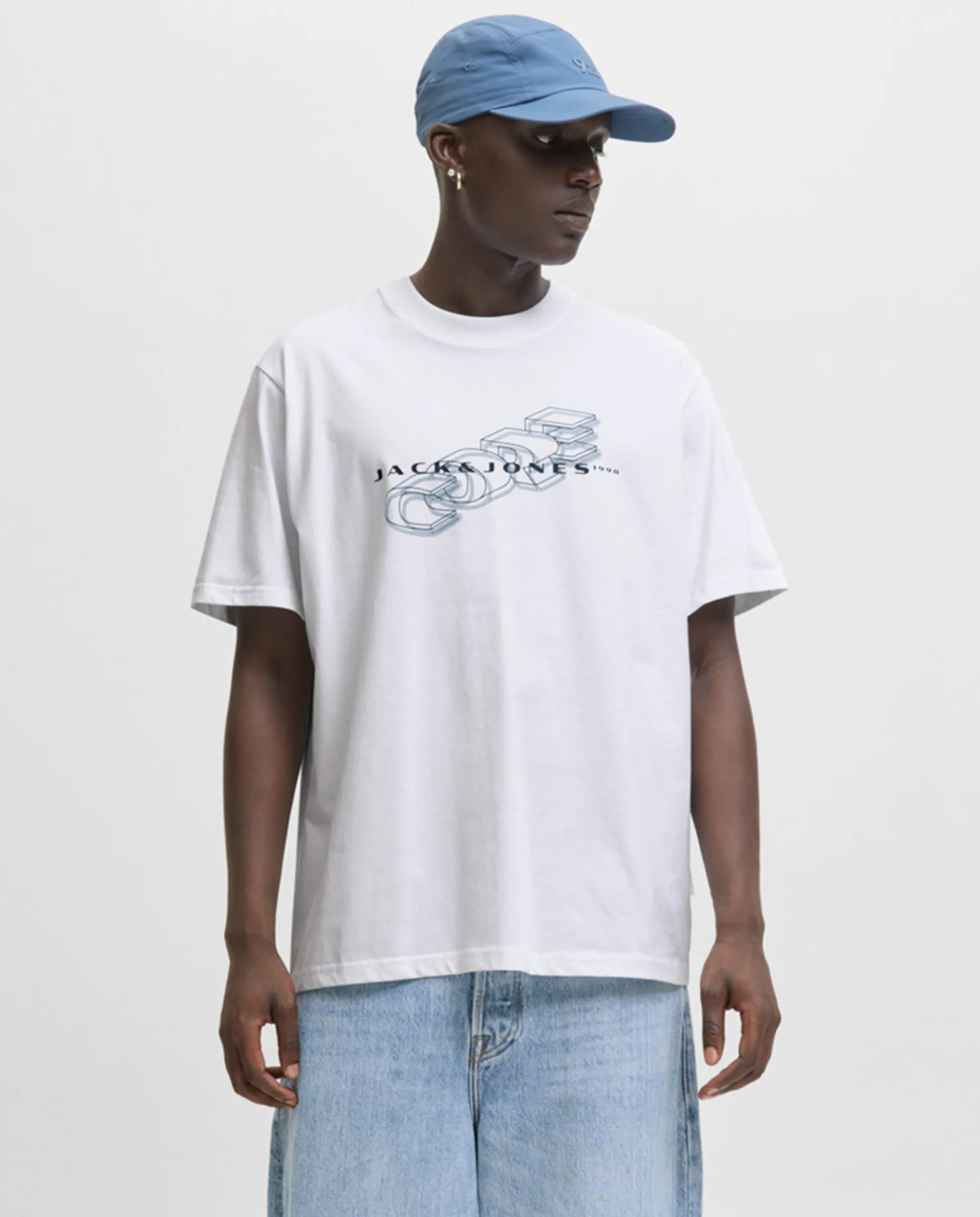 Мужская футболка с коротким рукавом и принтом на груди Jack & Jones, белый
Мужская футболка с коротким рукавом и принтом на груди Jack & Jones, белый