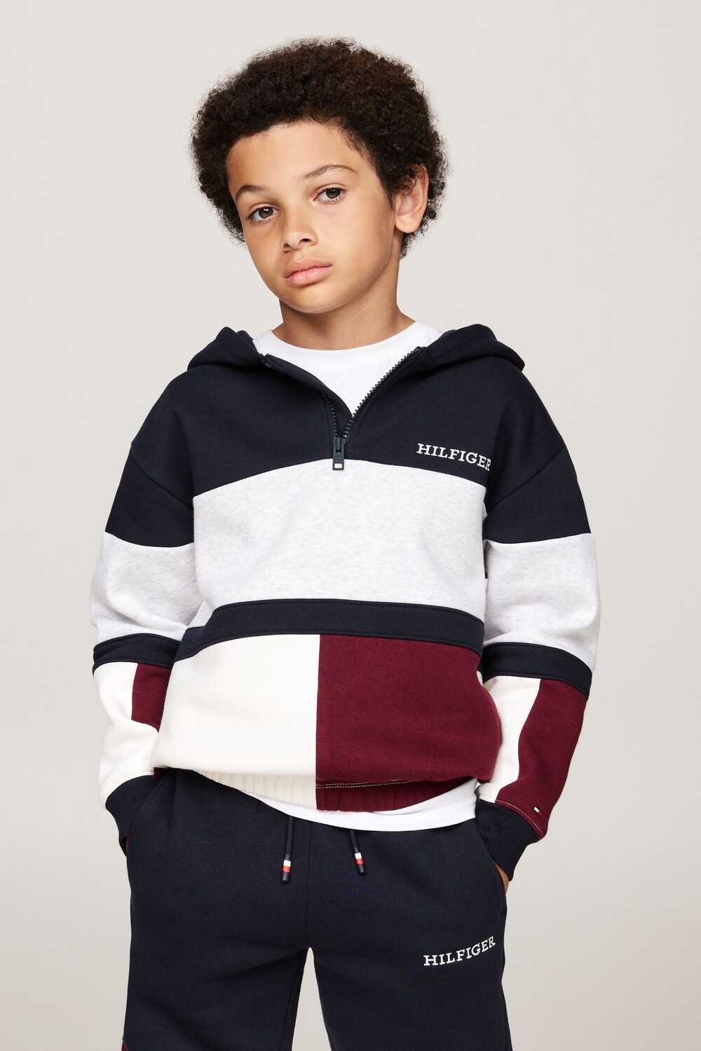 Флисовая толстовка с капюшоном на молнии с цветными блоками Tommy Hilfiger, красный/белый
Флисовая толстовка с капюшоном на молнии с цветными блоками Tommy Hilfiger, красный/белый