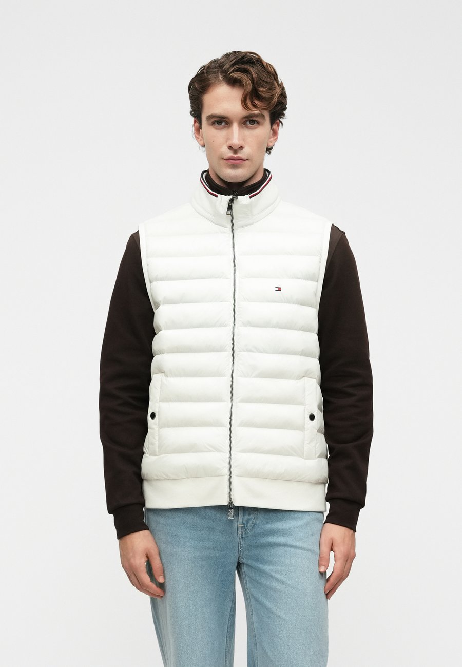 Куртка Tommy Hilfiger MIX MEDIA, Ivory Petal/Off-White
Куртка Tommy Hilfiger MIX MEDIA, Ivory Petal/Off-White