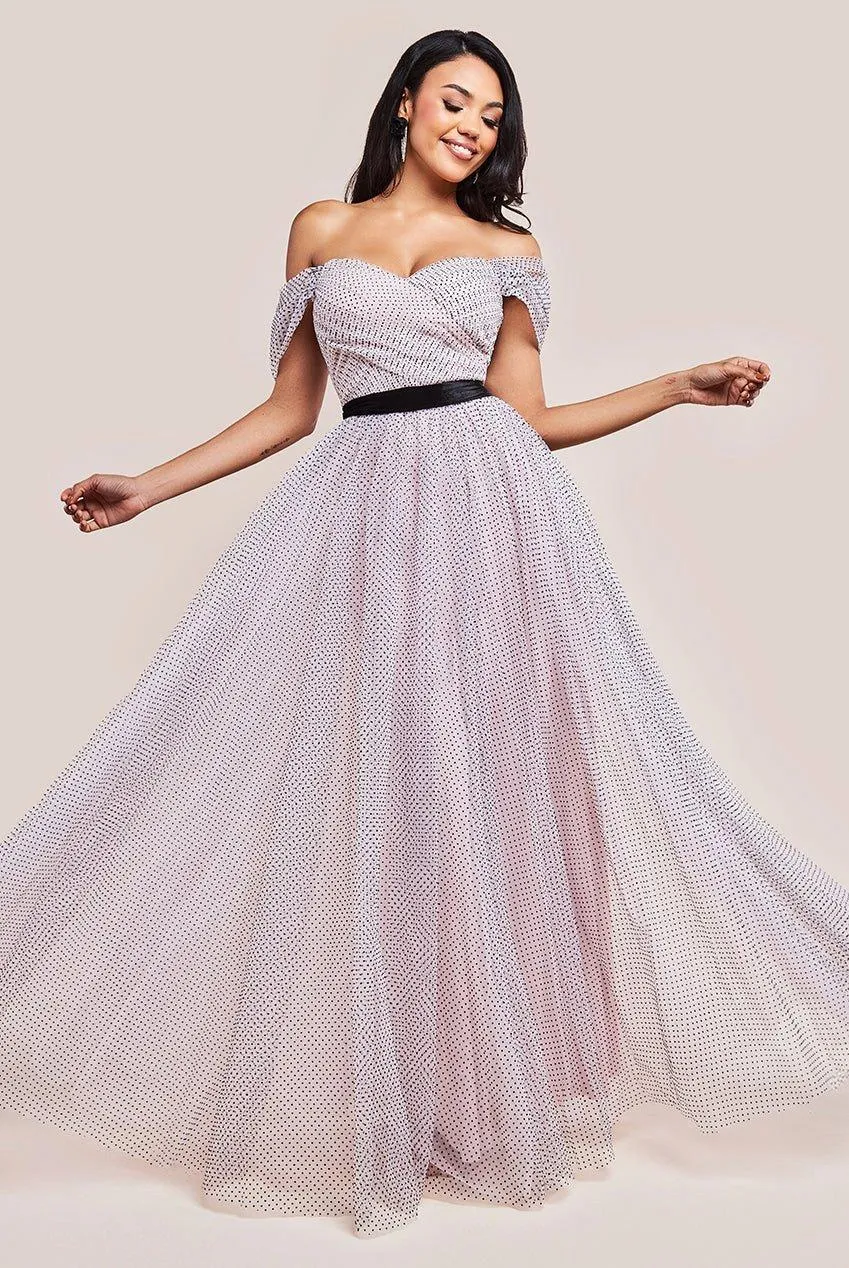 Платье макси принцессы с открытыми плечами в сетку Dobby Goddiva, розовый
Платье макси принцессы с открытыми плечами в сетку Dobby Goddiva, розовый