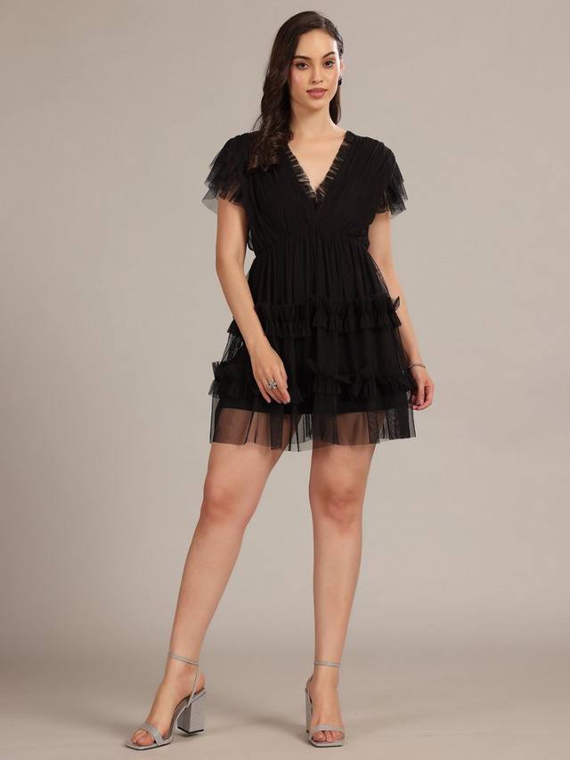 Платье мини Shauna с тюлевыми рюшами и глубоким вырезом Lace & Beads, Black
Платье мини Shauna с тюлевыми рюшами и глубоким вырезом Lace & Beads, Black