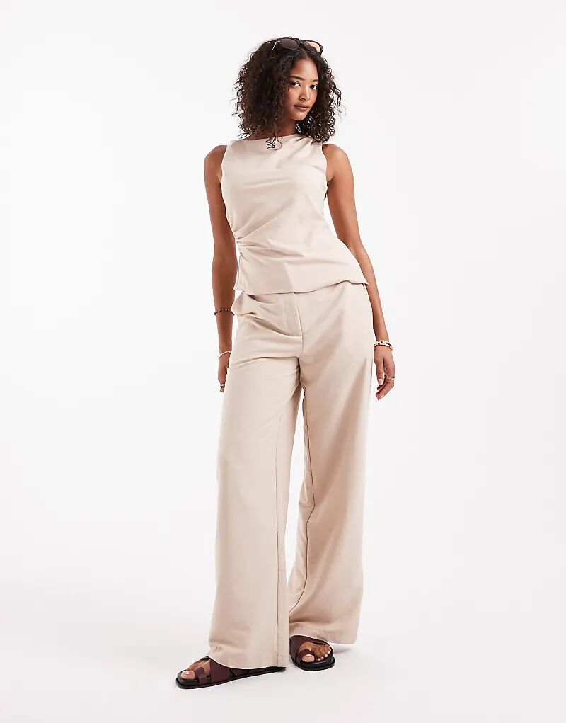 Свободные брюки прямого кроя ASOS DESIGN серо-коричневого цвета — часть комплекта
Свободные брюки прямого кроя ASOS DESIGN серо-коричневого цвета — часть комплекта