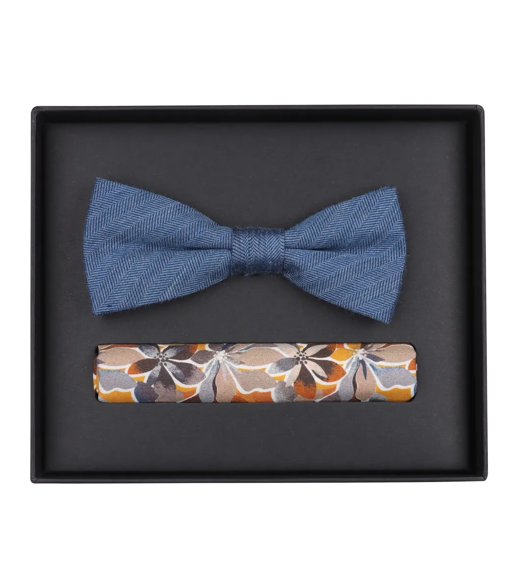Галстук-бабочка VENTI "Комплект из галстука-бабочки и нагрудного платка VENTI с рисунком", синий
Галстук-бабочка VENTI "Комплект из галстука-бабочки и нагрудного платка VENTI с рисунком", синий