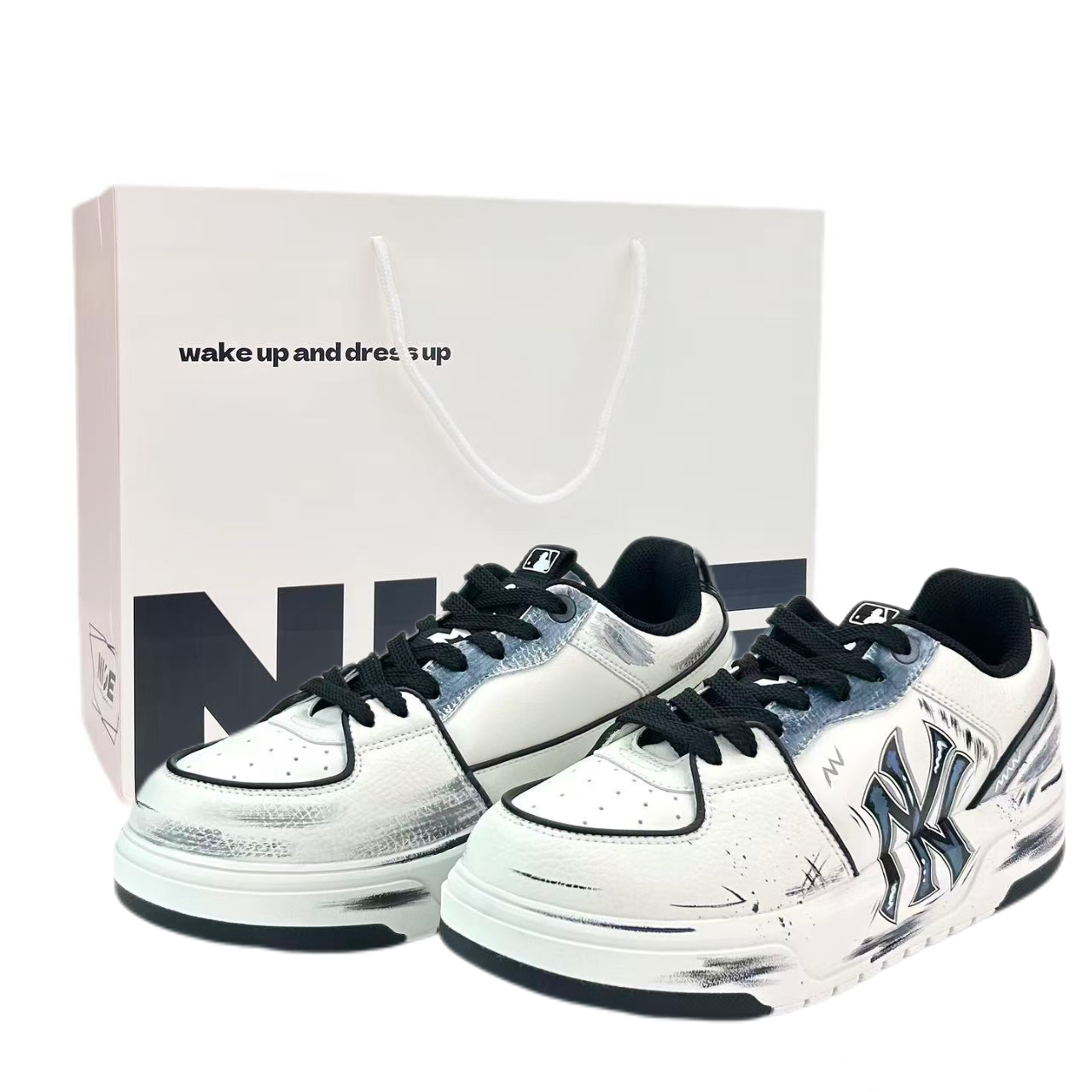 Chunky Liner Denim Element, Vintage Thermal Cushioning Balance Height Increasing Low top Skateboard Shoes Unisex MLB, белый
Chunky Liner Denim Element, Vintage Thermal Cushioning Balance Height Increasing Low top Skateboard Shoes Unisex MLB, белый