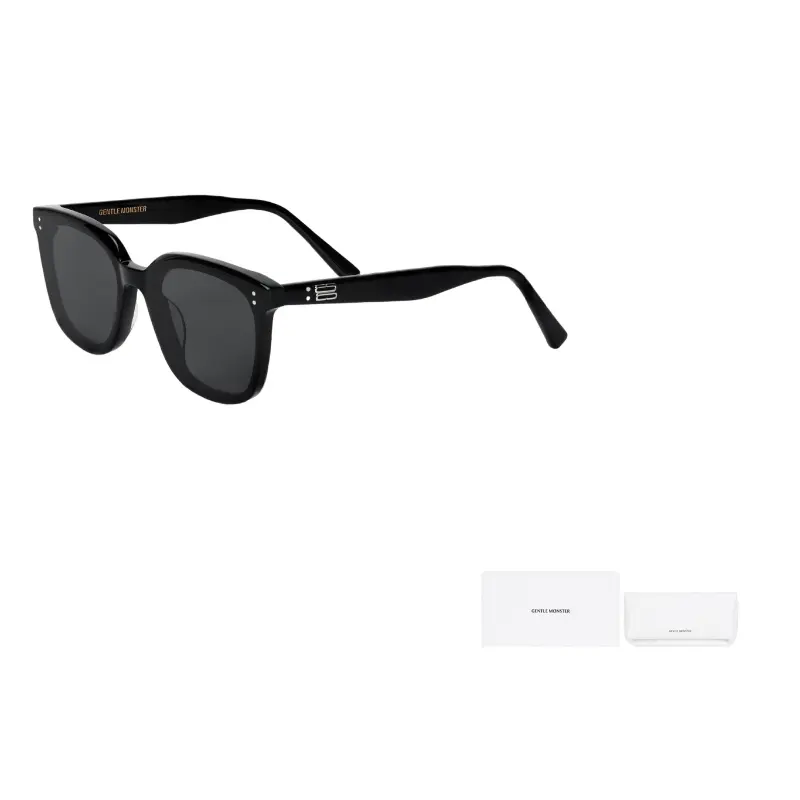 GENTLE MONSTER Солнечные очки с логотипом Queen 01, Black
GENTLE MONSTER Солнечные очки с логотипом Queen 01, Black