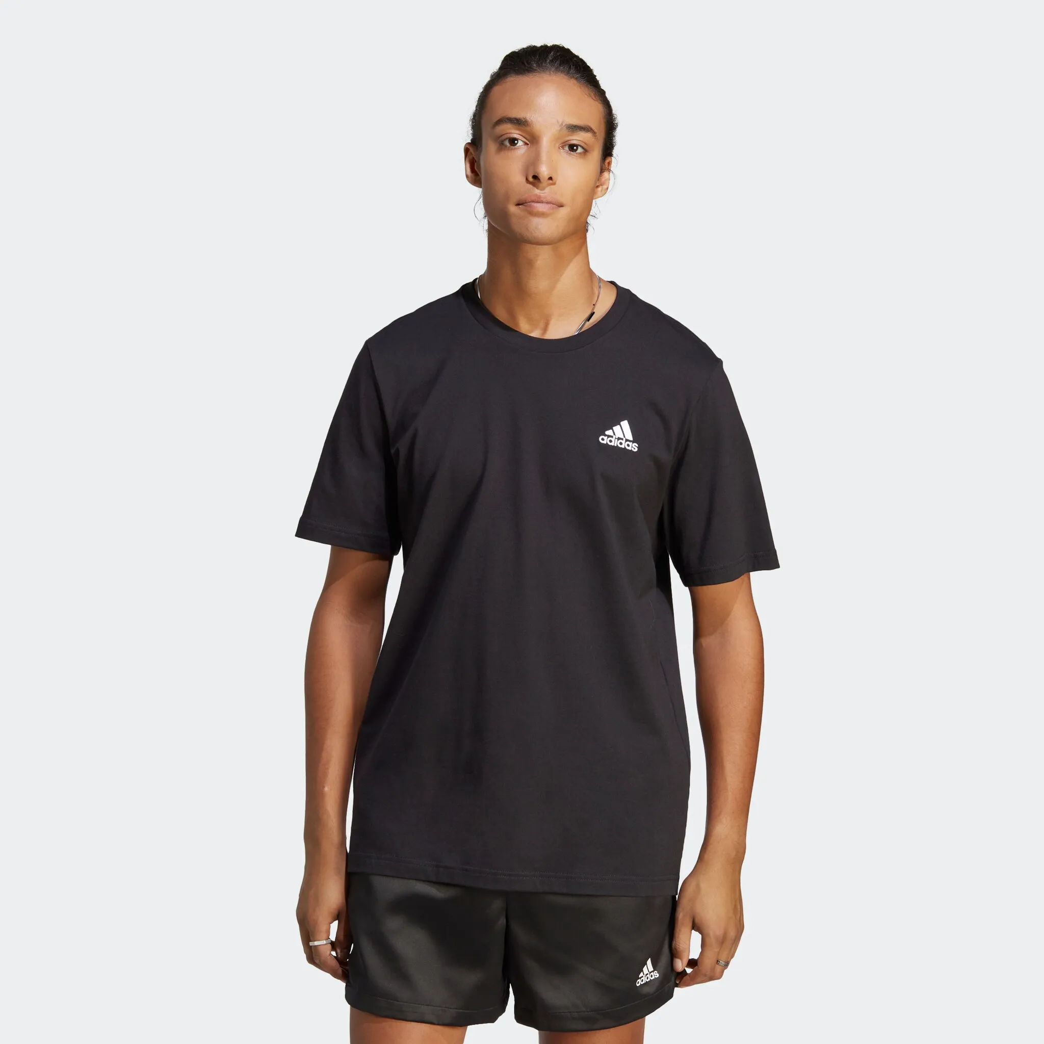 Футболка Adidas Sportswear "ESSENTIALS SINGLE JERSEY С ВЫШИВКОЙ МАЛЕНЬКОГО ЛОГОТИПА", черный
Футболка Adidas Sportswear "ESSENTIALS SINGLE JERSEY С ВЫШИВКОЙ МАЛЕНЬКОГО ЛОГОТИПА", черный