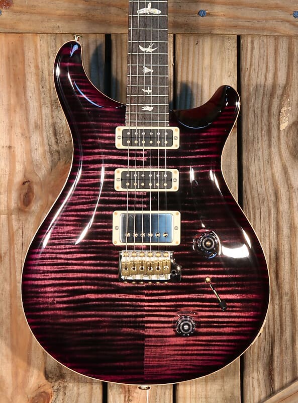 Электрогитара Paul Reed Smith Studio Custom Color, RW FB, Purple Iris w/ Black Back, 10-Top
Электрогитара Paul Reed Smith Studio Custom Color, RW FB, Purple Iris w/ Black Back, 10-Top