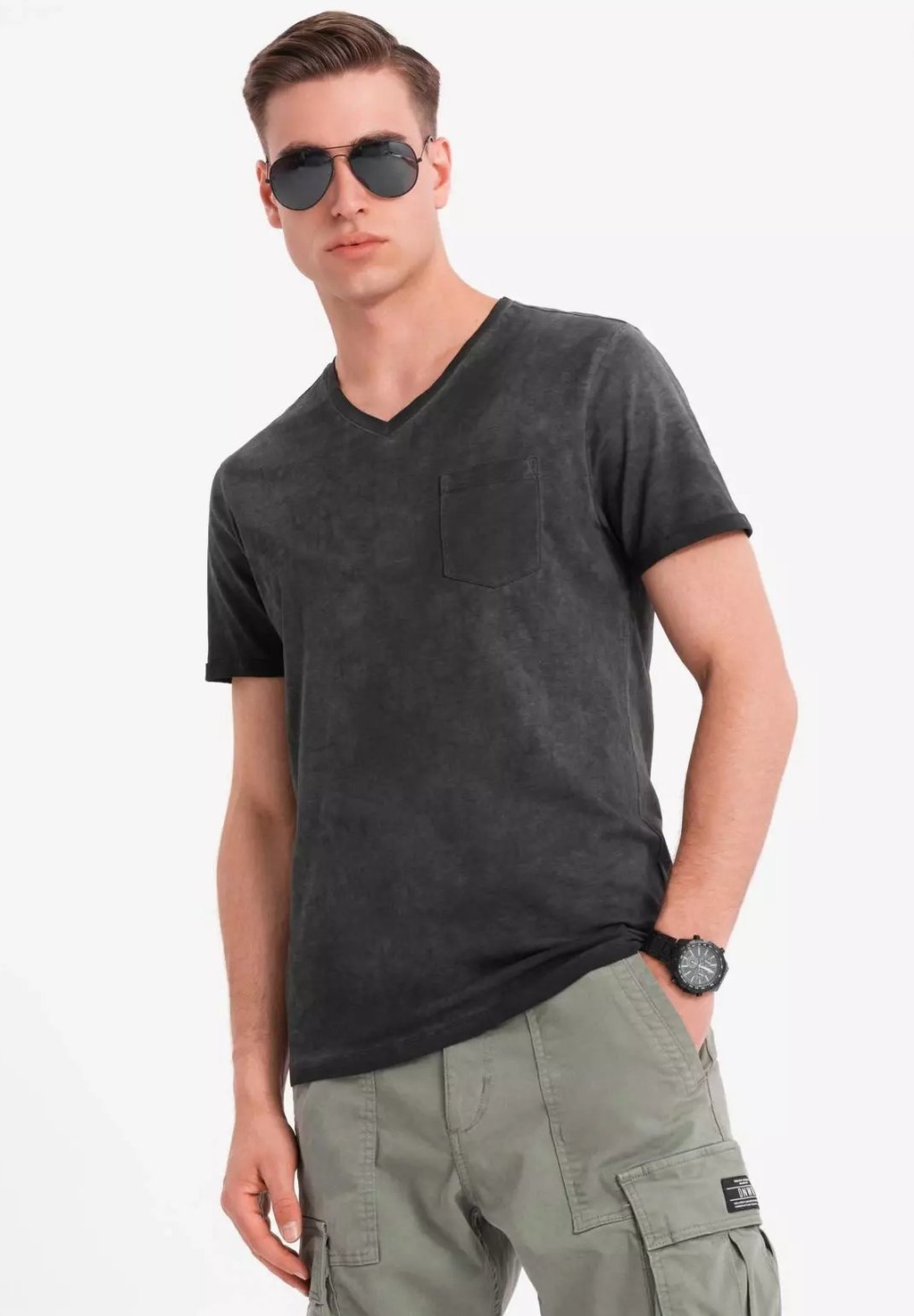 Базовая футболка V-NECK Ombre, черный
Базовая футболка V-NECK Ombre, черный