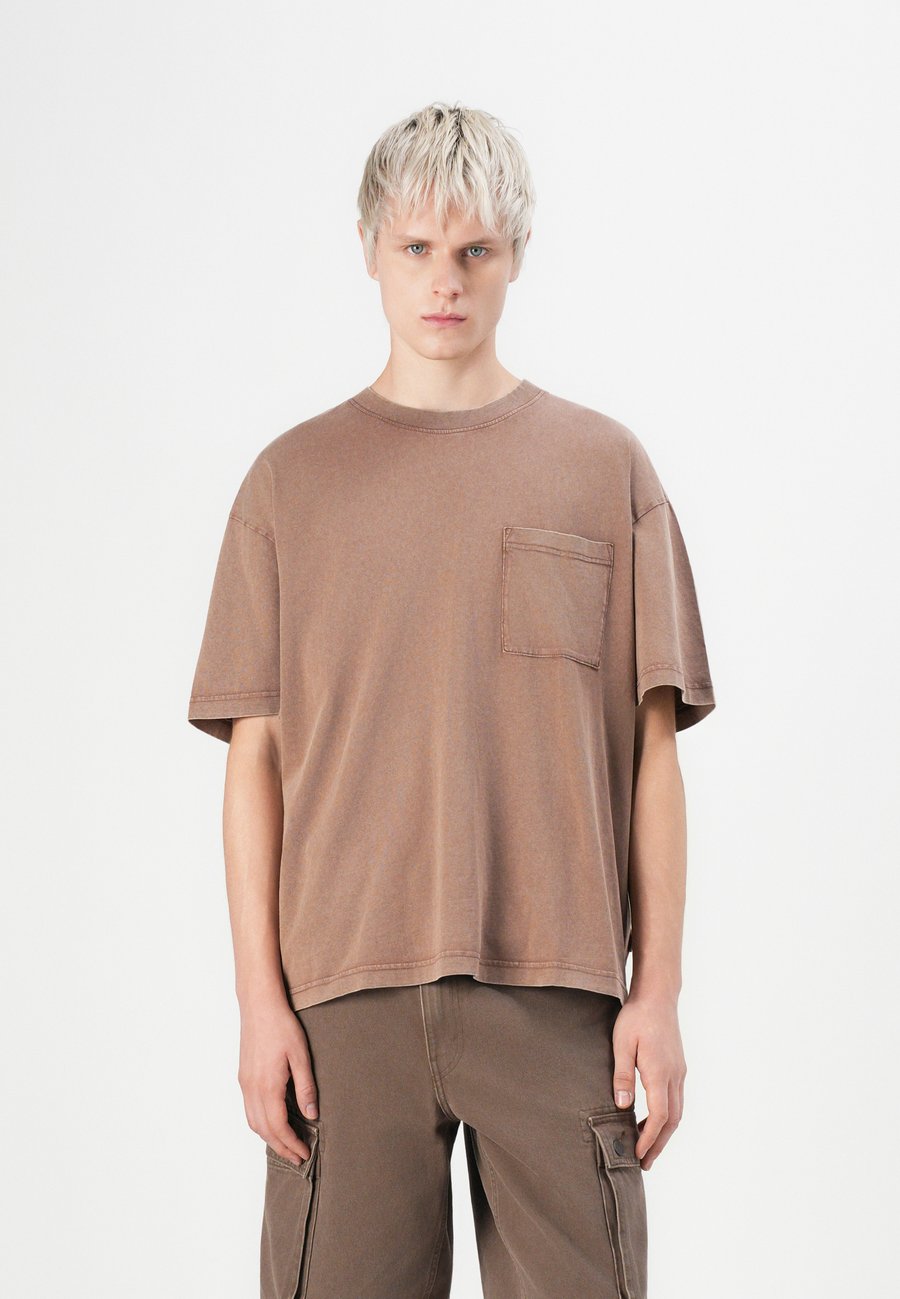 Футболка Only & Sons ONSNEO WASHED POCKET TEE, Downtown Brown/Brown, Серый, Футболка Only & Sons ONSNEO WASHED POCKET TEE, Downtown Brown/Brown
Футболка Only & Sons ONSNEO WASHED POCKET TEE, Downtown Brown/Brown, Серый, Футболка Only & Sons ONSNEO WASHED POCKET TEE, Downtown Brown/Brown
