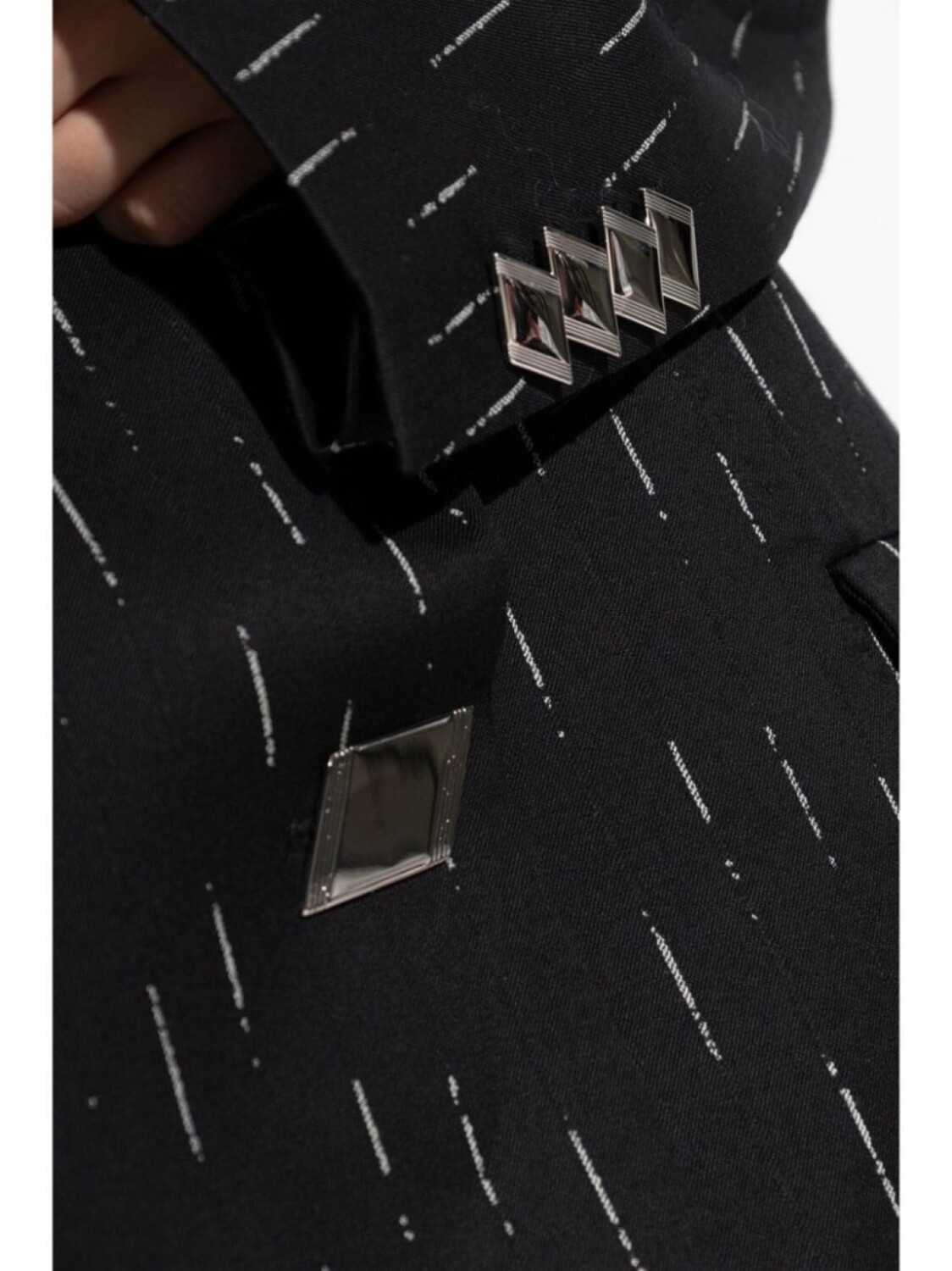 The Attico блейзер из смесовой шерсти с одной пуговицей, черный
The Attico блейзер из смесовой шерсти с одной пуговицей, черный