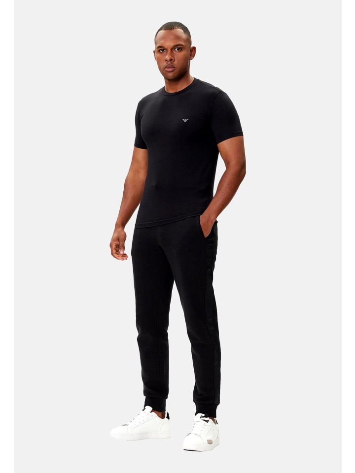 брюки черного цвета Emporio Armani
брюки черного цвета Emporio Armani