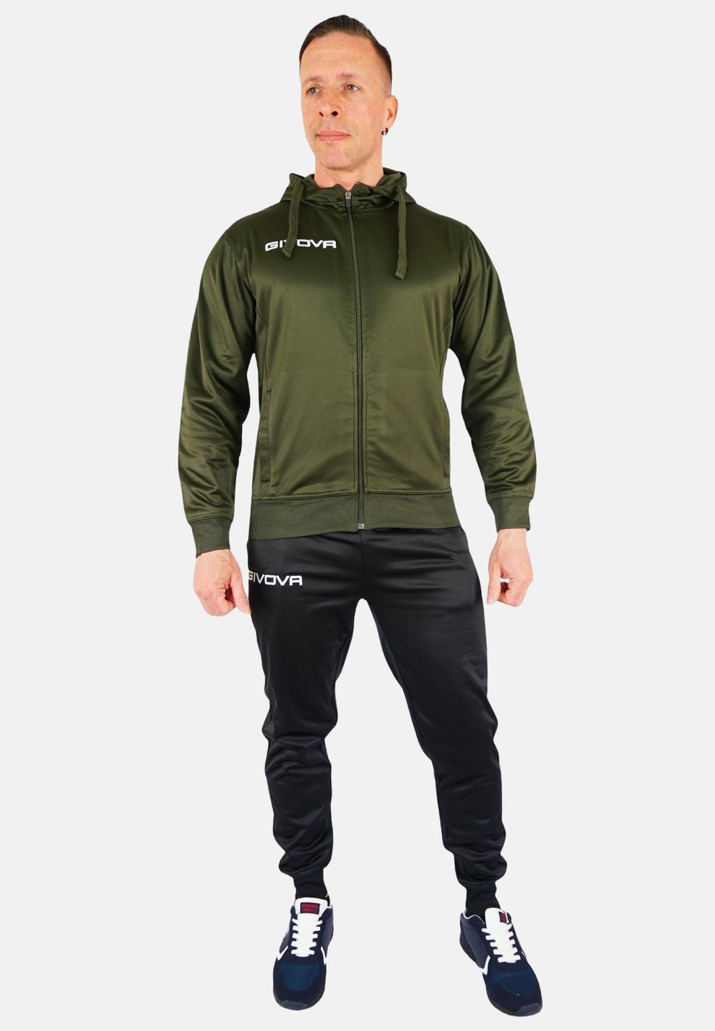 Спортивный костюм Givova, оливковый
Спортивный костюм Givova, оливковый