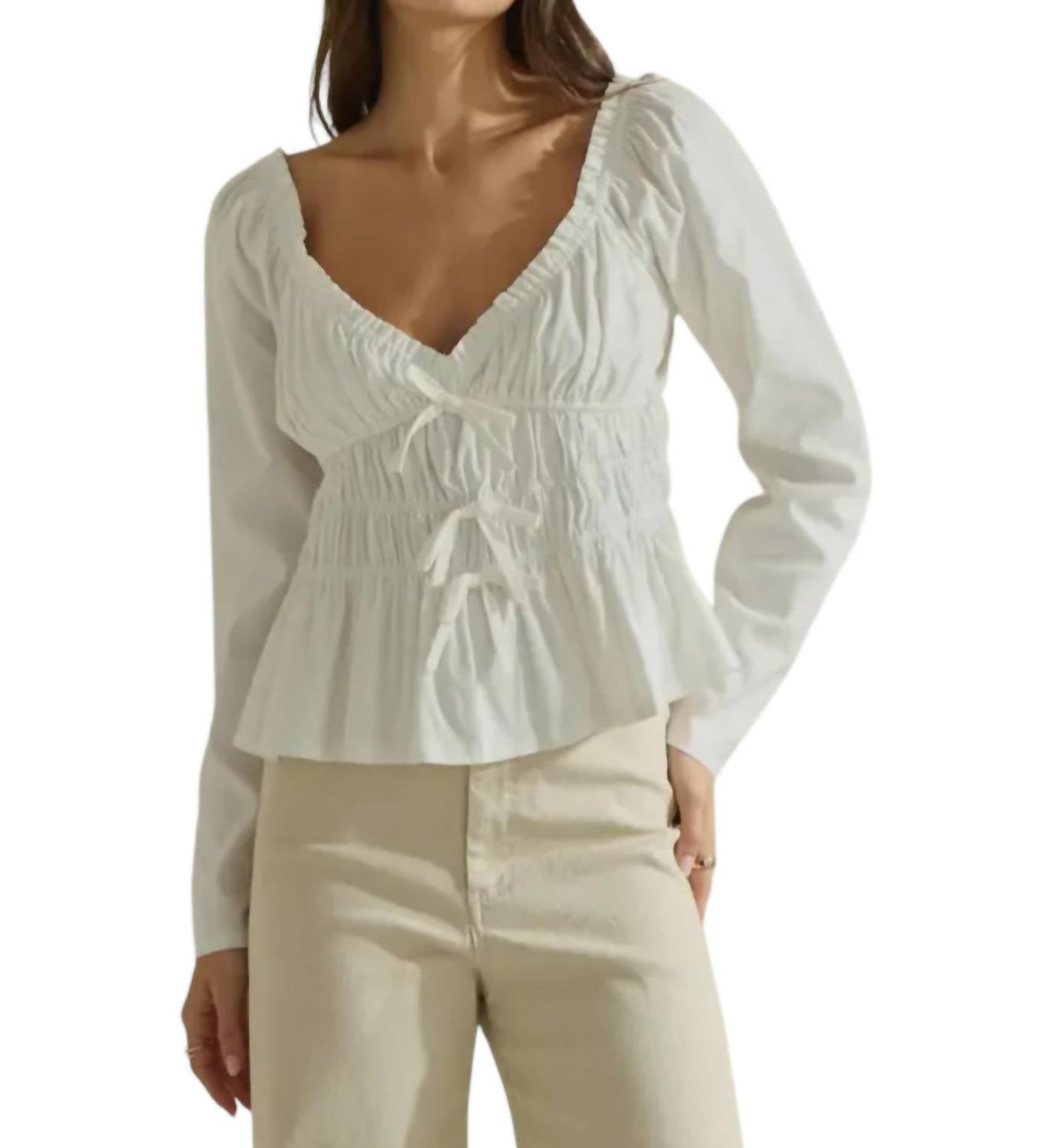 Топ со сборками белого цвета ABLE
Топ со сборками белого цвета ABLE