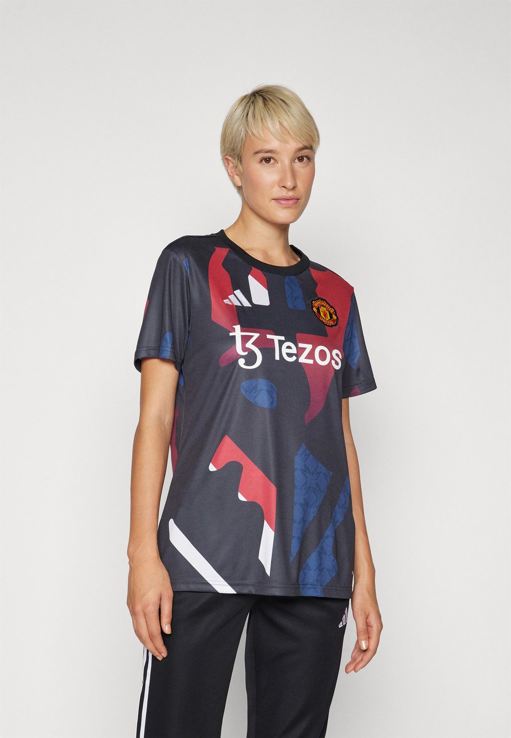 Футболка MANCHESTER UNITED PRE MATCH adidas Performance, черный
Футболка MANCHESTER UNITED PRE MATCH adidas Performance, черный