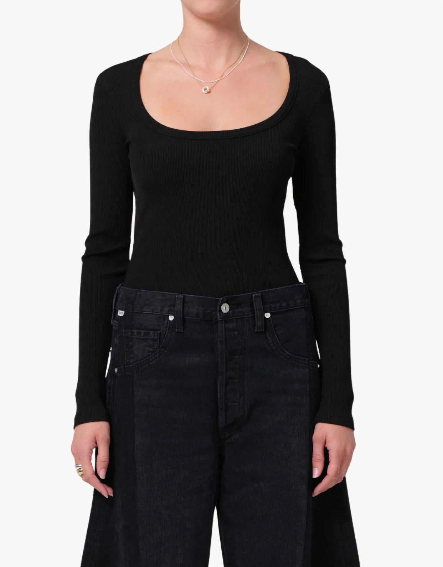 Рубашка Rumi с круглым вырезом в черном цвете Citizens of Humanity
Рубашка Rumi с круглым вырезом в черном цвете Citizens of Humanity