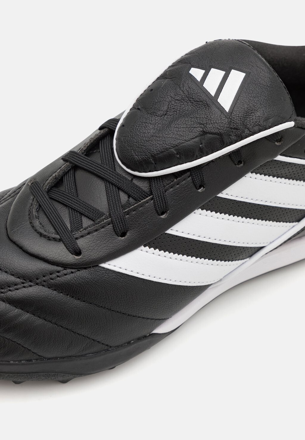 Футбольные бутсы COPA GLORO II TF adidas, черный
Футбольные бутсы COPA GLORO II TF adidas, черный