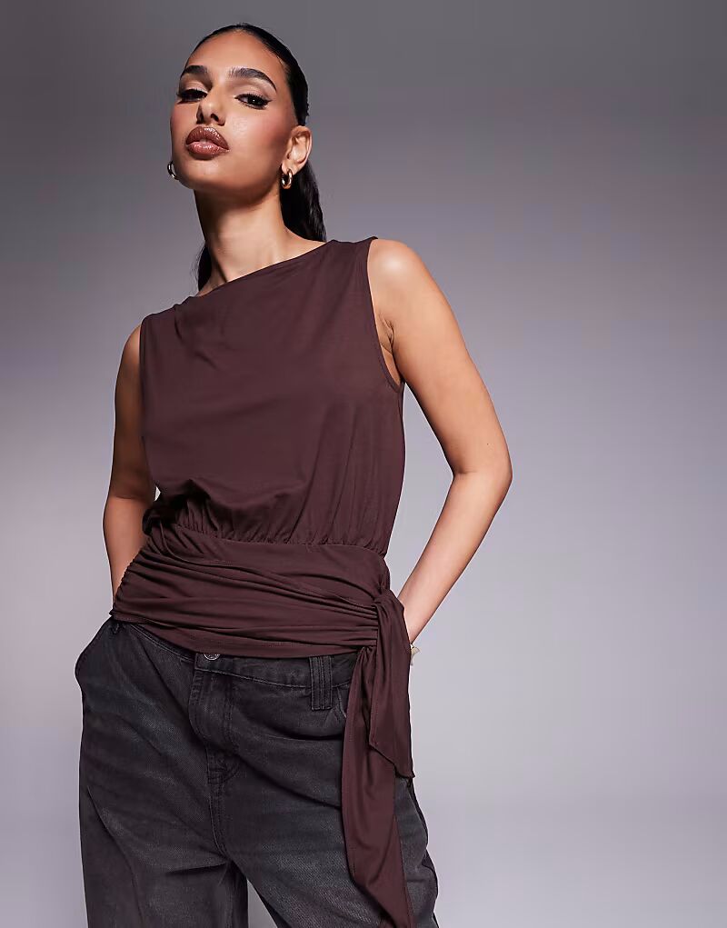 Коричневый топ-топ купро с косым вырезом и завязками по бокам Asos Design
Коричневый топ-топ купро с косым вырезом и завязками по бокам Asos Design