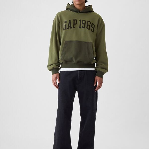 Толстовка с капюшоном и логотипом Gap, зеленый 
Толстовка с капюшоном и логотипом Gap, зеленый