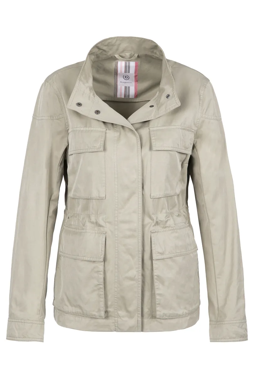 Полевая куртка bugatti, без капюшона, изготовлена из качественного стираного мягкого хлопка, цвет Kiwi
Полевая куртка bugatti, без капюшона, изготовлена из качественного стираного мягкого хлопка, цвет Kiwi