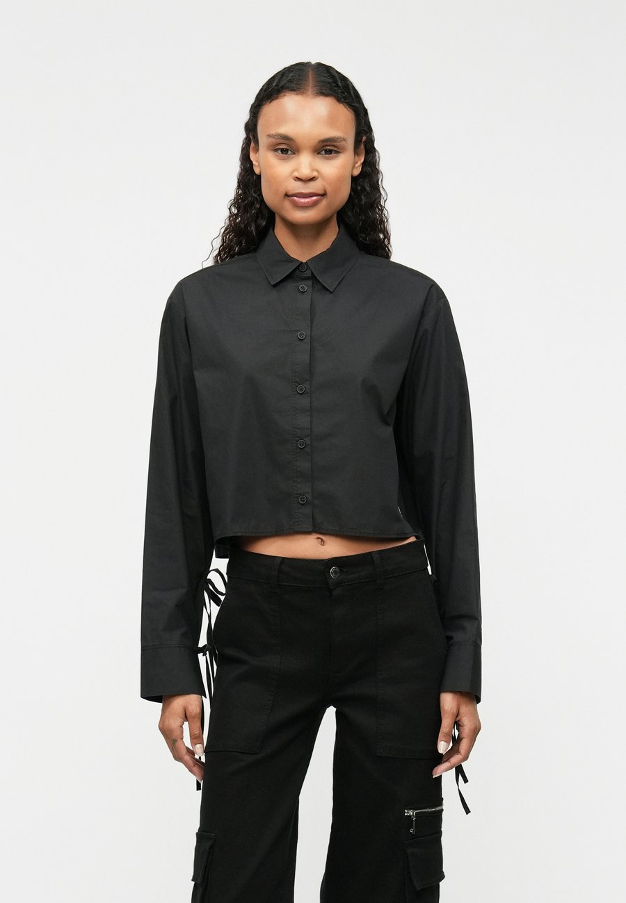 Блуза Karl Lagerfeld Jeans Button-down blouse, Washed Black/Black Denim
Блуза Karl Lagerfeld Jeans Button-down blouse, Washed Black/Black Denim