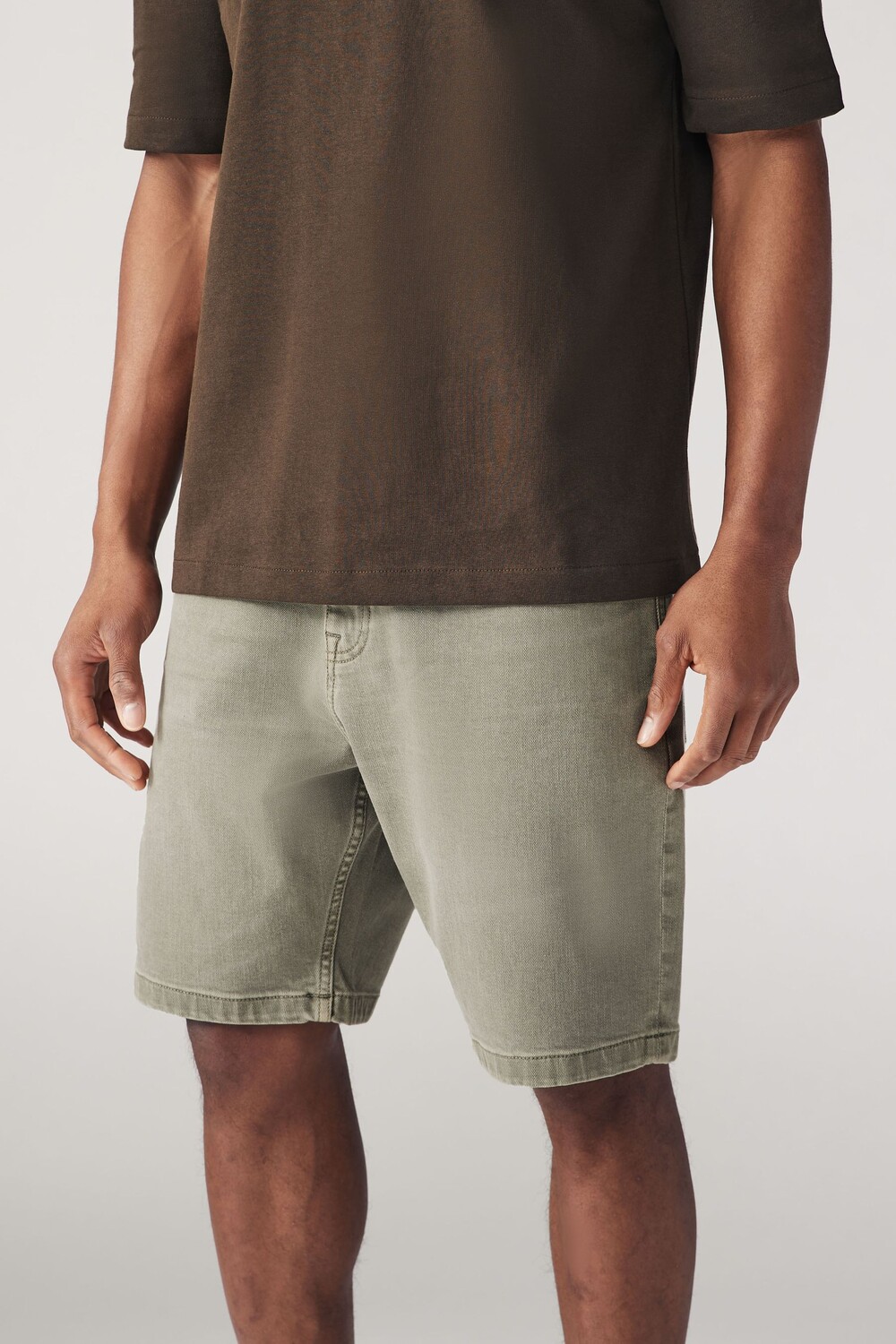 Джинсовые шорты окрашенные после пошива Next, зеленый
Джинсовые шорты окрашенные после пошива Next, зеленый