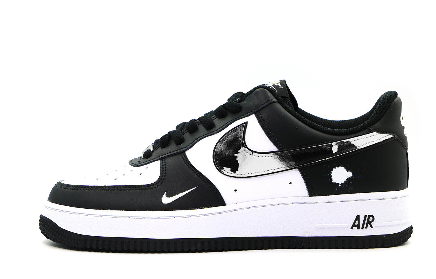 Кастомизированные кроссовки Nike Air Force 1 Low Men's Skateboarding Shoe, черный/белый
Кастомизированные кроссовки Nike Air Force 1 Low Men's Skateboarding Shoe, черный/белый
