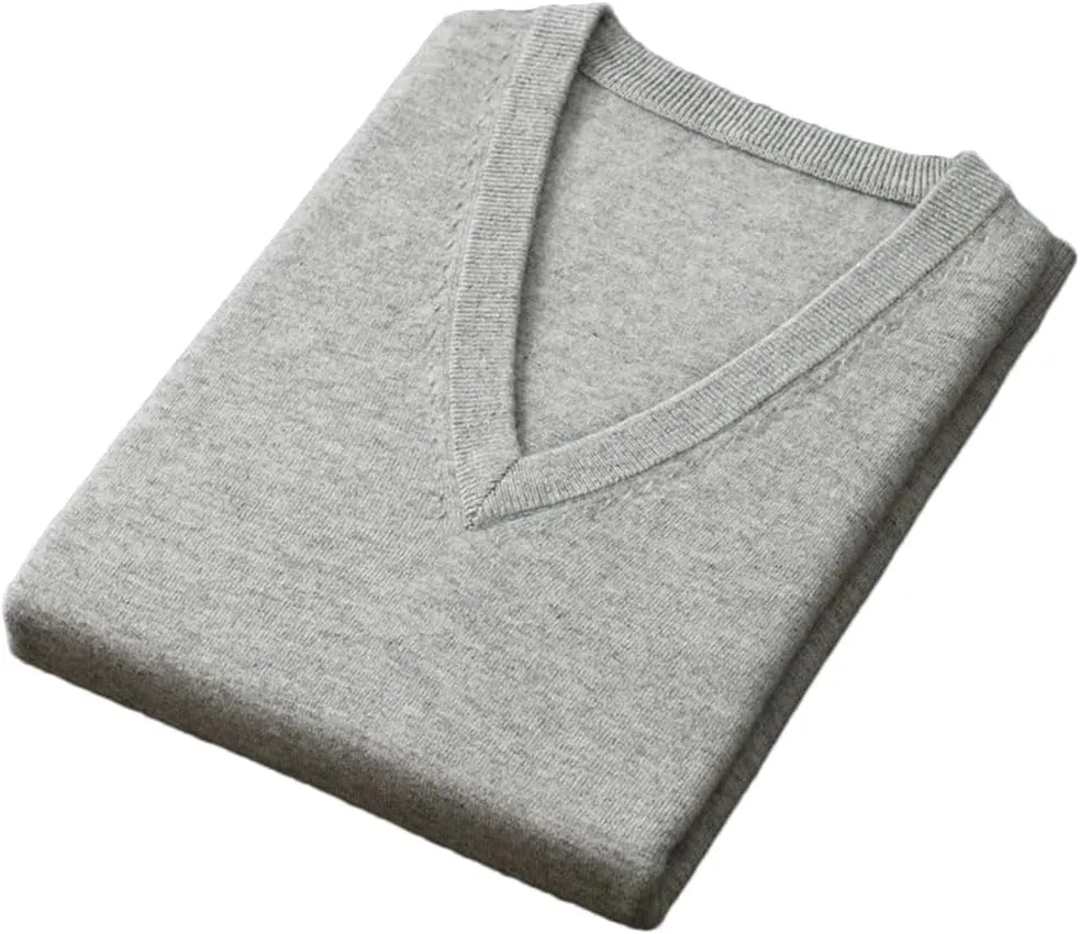 Классический V-образный пуловер мужской
Классический V-образный пуловер мужской